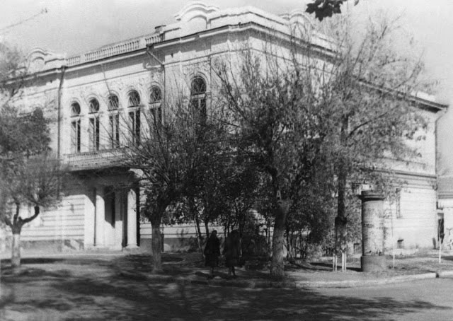 Здание Симферопольской картинной галереи. Конец 1940-х годов.